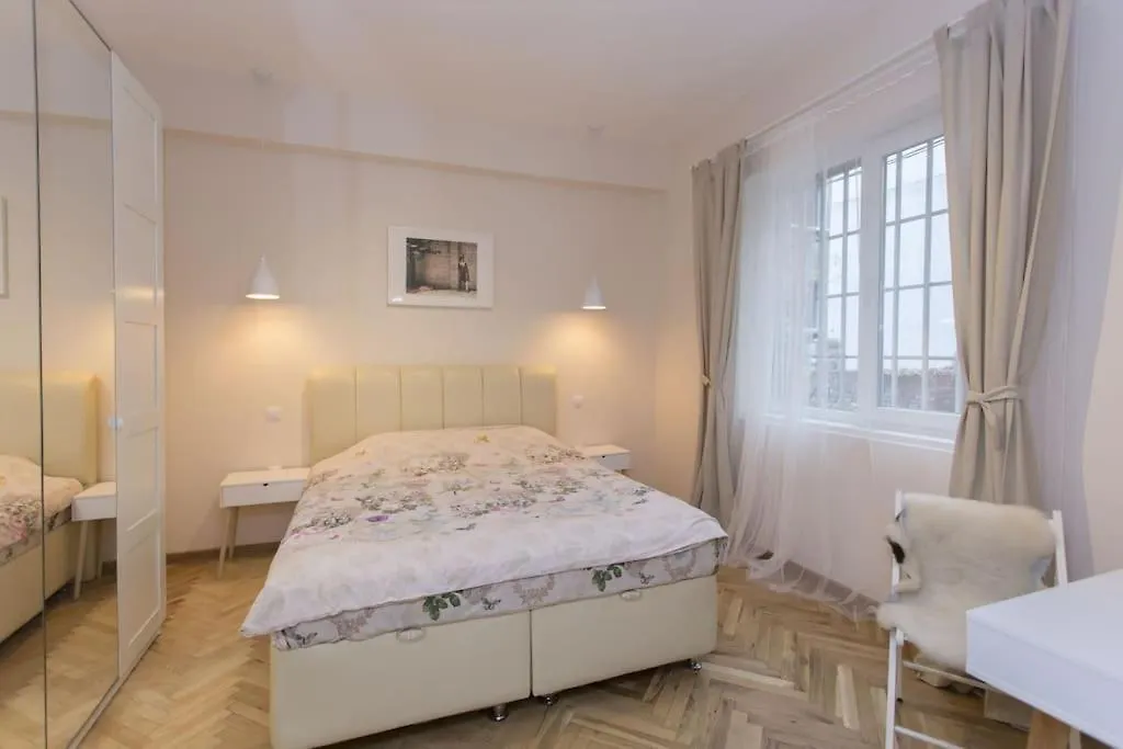 Graf Ignatiev Central Apartment Sofia
