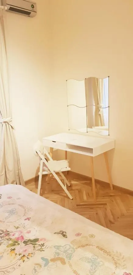 Graf Ignatiev Central Apartment Sofia